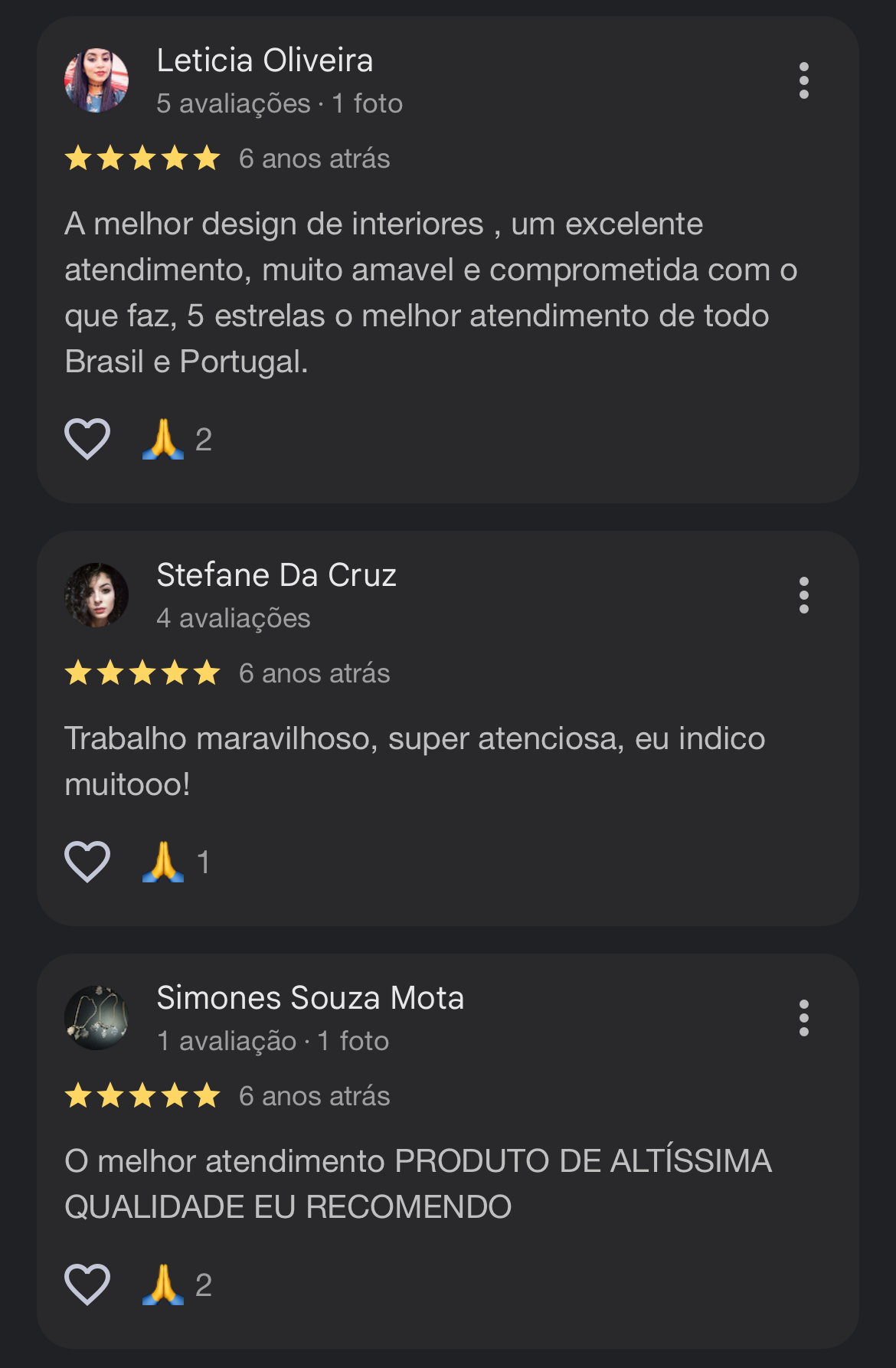 Cliente satisfeito com cortinas e persianas instaladas pela Essency Ambientes em Goiânia